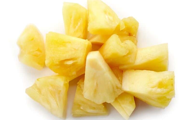 los perros pueden comer piña